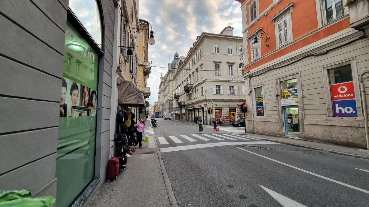 トリエステRoma 30 - Poemaアパートメント エクステリア 写真